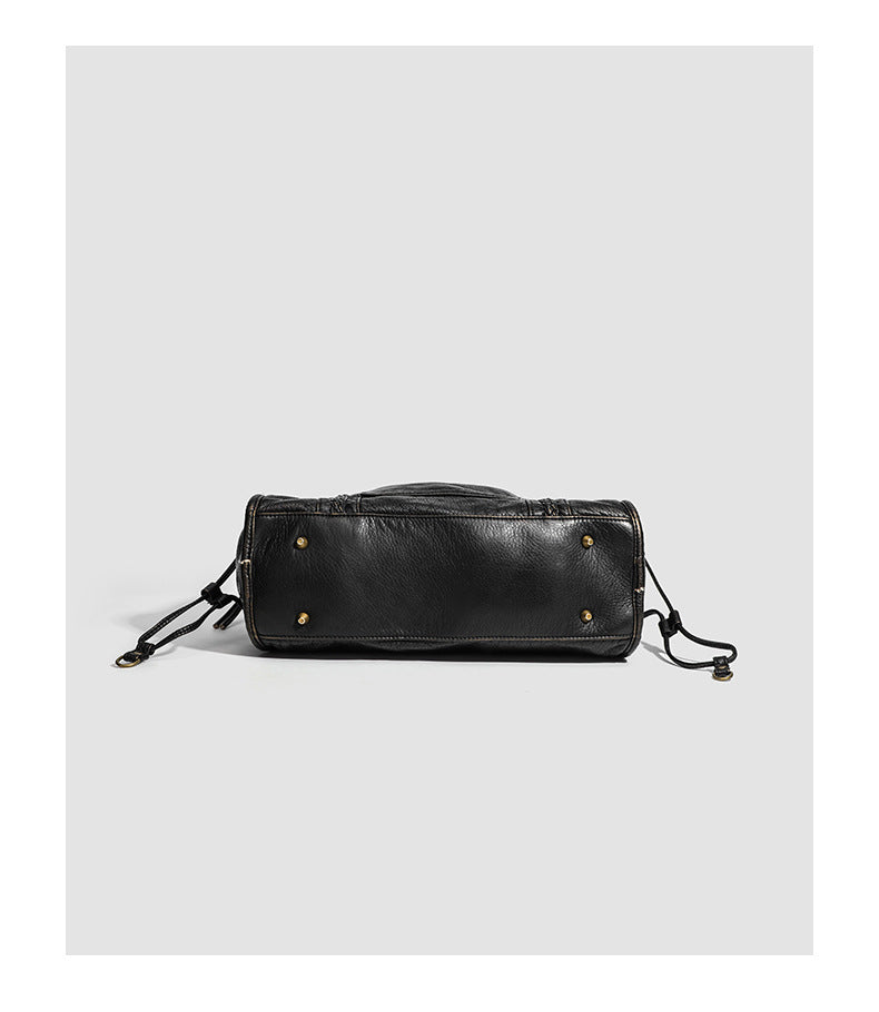 Noir Absolut crossbody bag