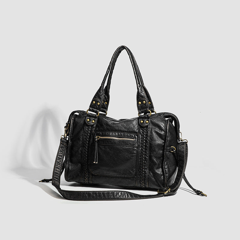 Noir Absolut crossbody bag
