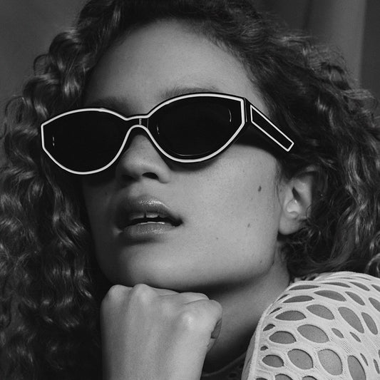 Fashionable new personalized cat eye line sunglasses for men and women
